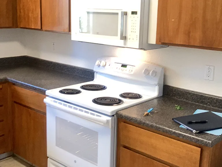 Glide Place Apartments — Photo 4