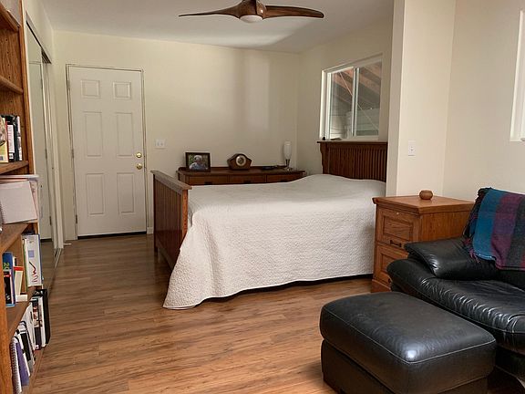 5th image of 1065 Jacobsen Ln