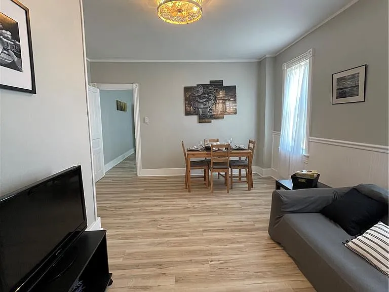 648 Line St #1 — Photo 8