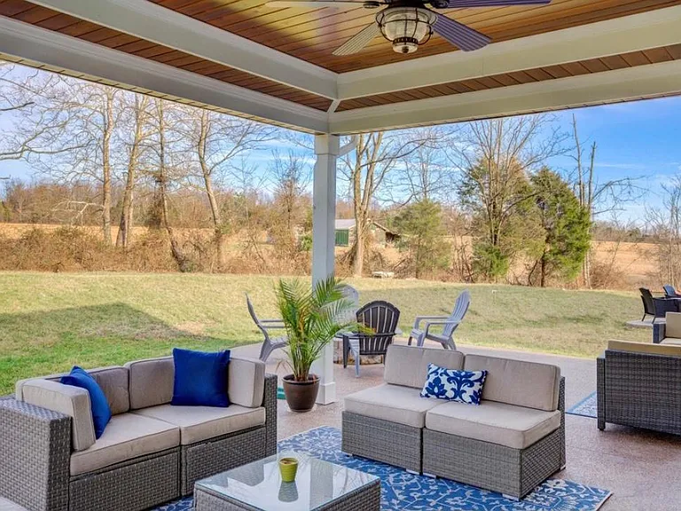 11916 Trottingham Cir — Photo 34