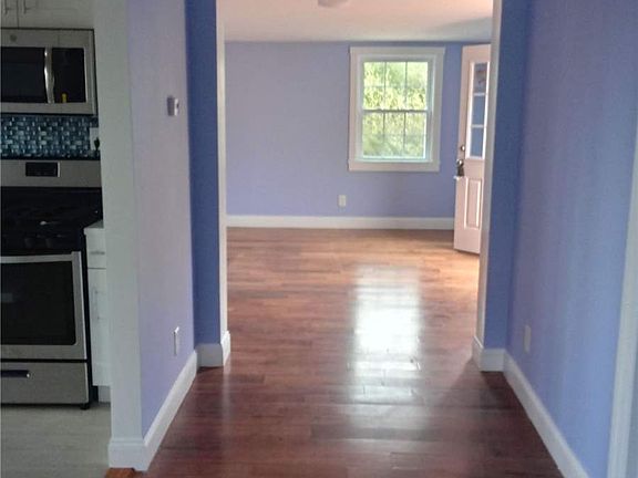 5th image of 80 Lafayette Dr