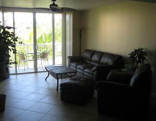 4th image of 519 E Sheridan St APT 206