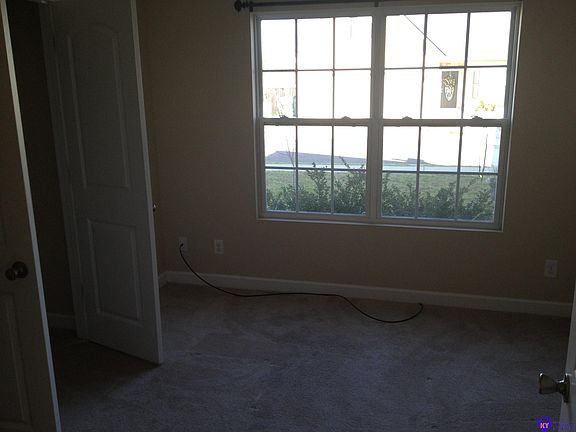 3rd image of 115 Ashton Walk