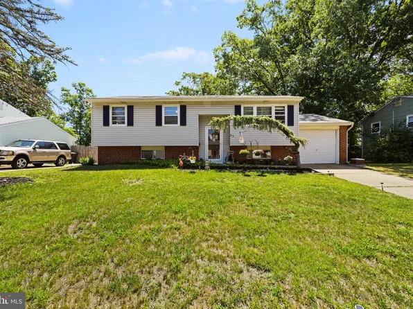 33 Congress Rd, Pine Hill, NJ 08021