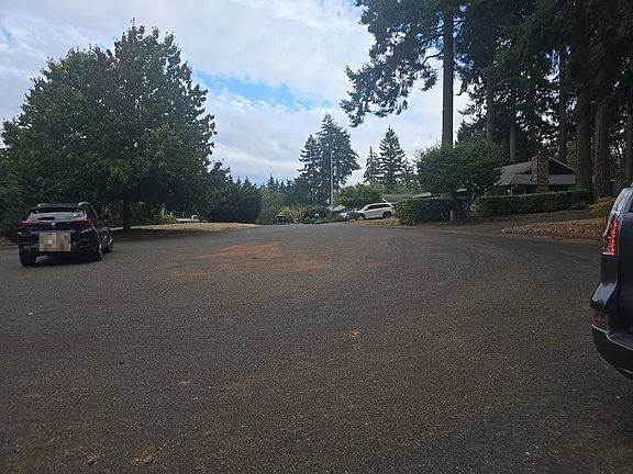 4th image of 4126 64th St