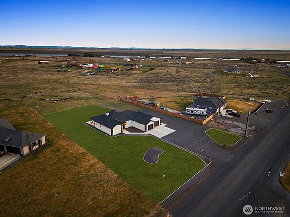 2nd image of 3569 Road 7.8 NE