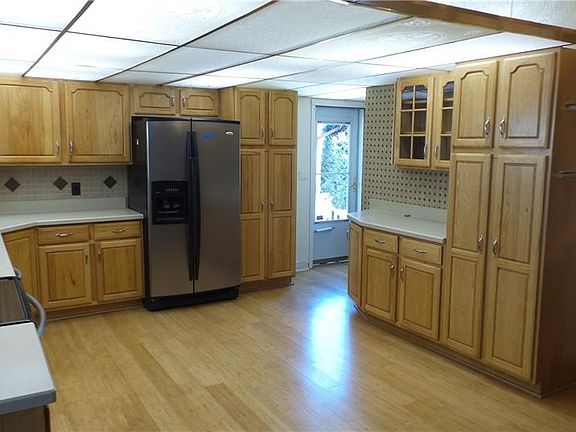 4th image of 1113 Saint Johns Ave