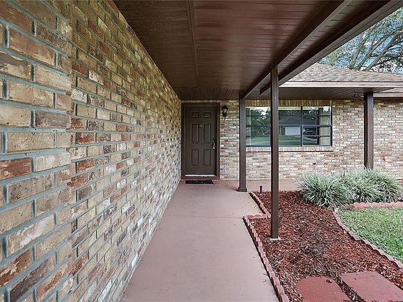 3rd image of 3415 Mary Ln