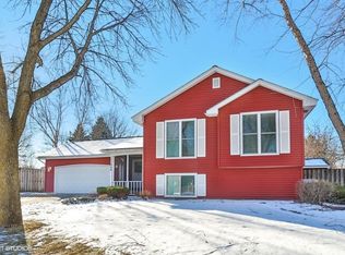 11008 Wisconsin Ave N, Champlin, MN 55316