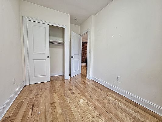 5th image of 3143 Broadway APT 4B