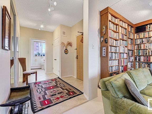 4th image of 11826 100th Ave NW #501