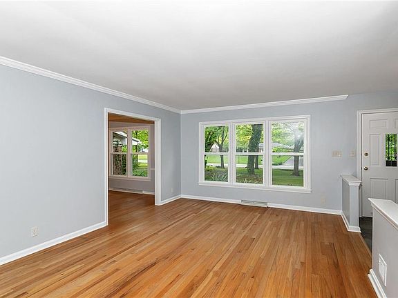 4th image of 6257 N Olney St