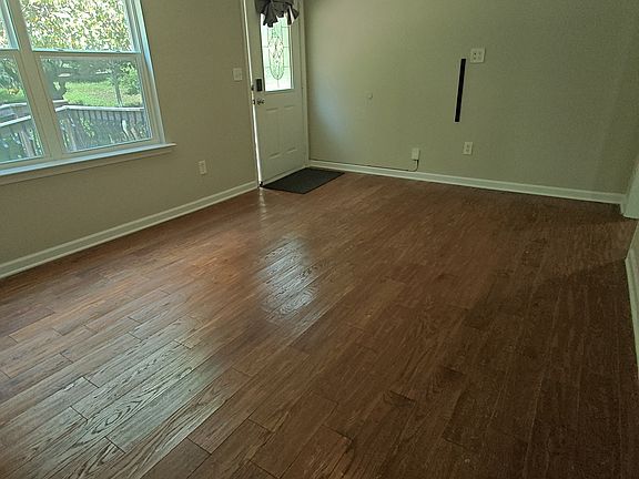 5th image of 3048 Woodham Way SE