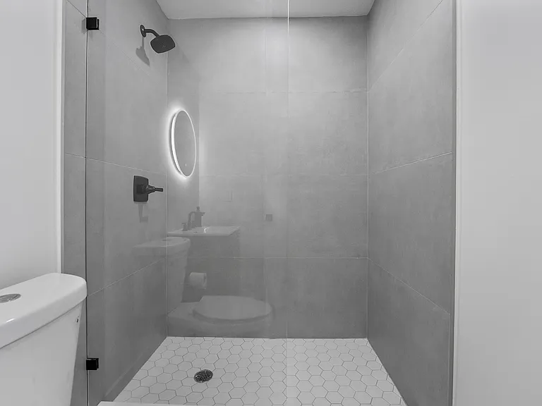 1279 Beach Rd #3 — Photo 23