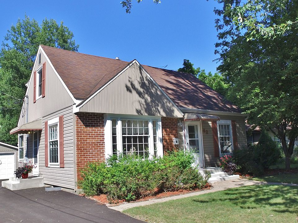 1st image of 82 Harvey Ave