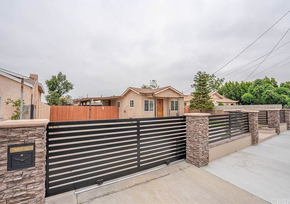 1st image of 12885 Kagel Canyon St