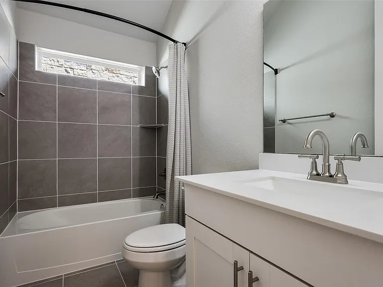 4318 Frankfurt Ln — Photo 29