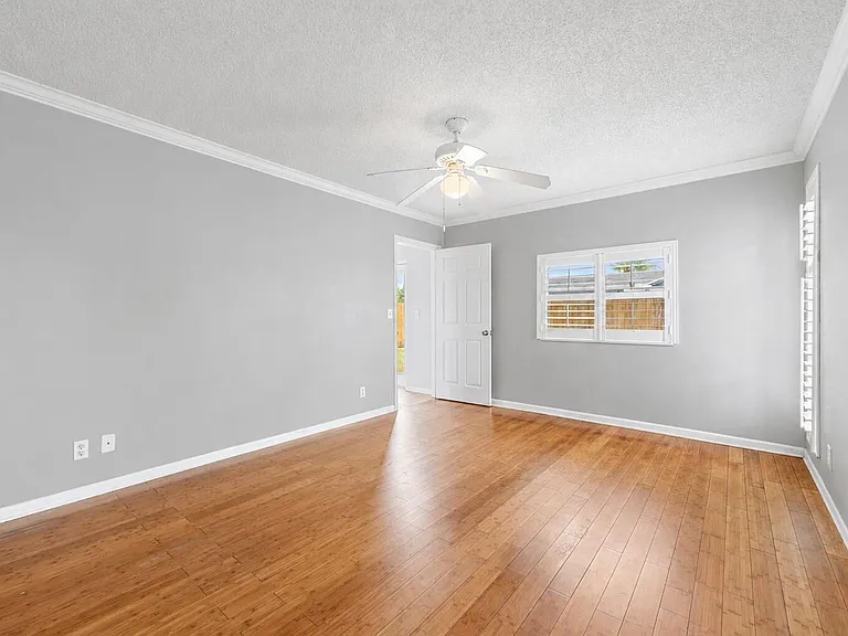 3962 Winfield Rd #3962 — Photo 8