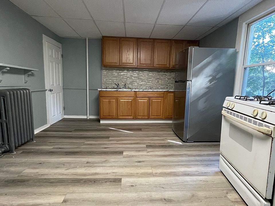 Large eat in kitchen