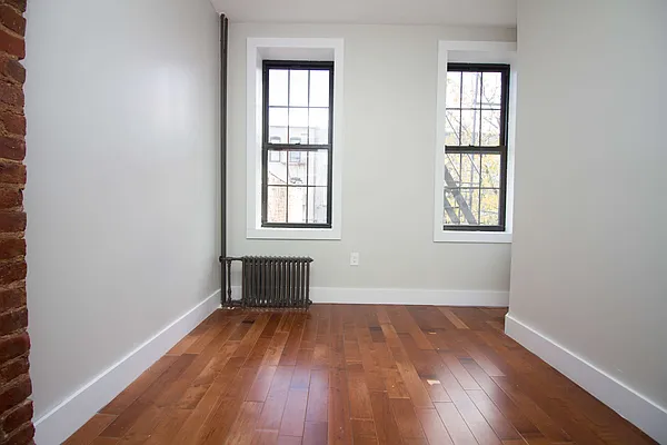 Rented by Nooklyn NYC LLC | media 18