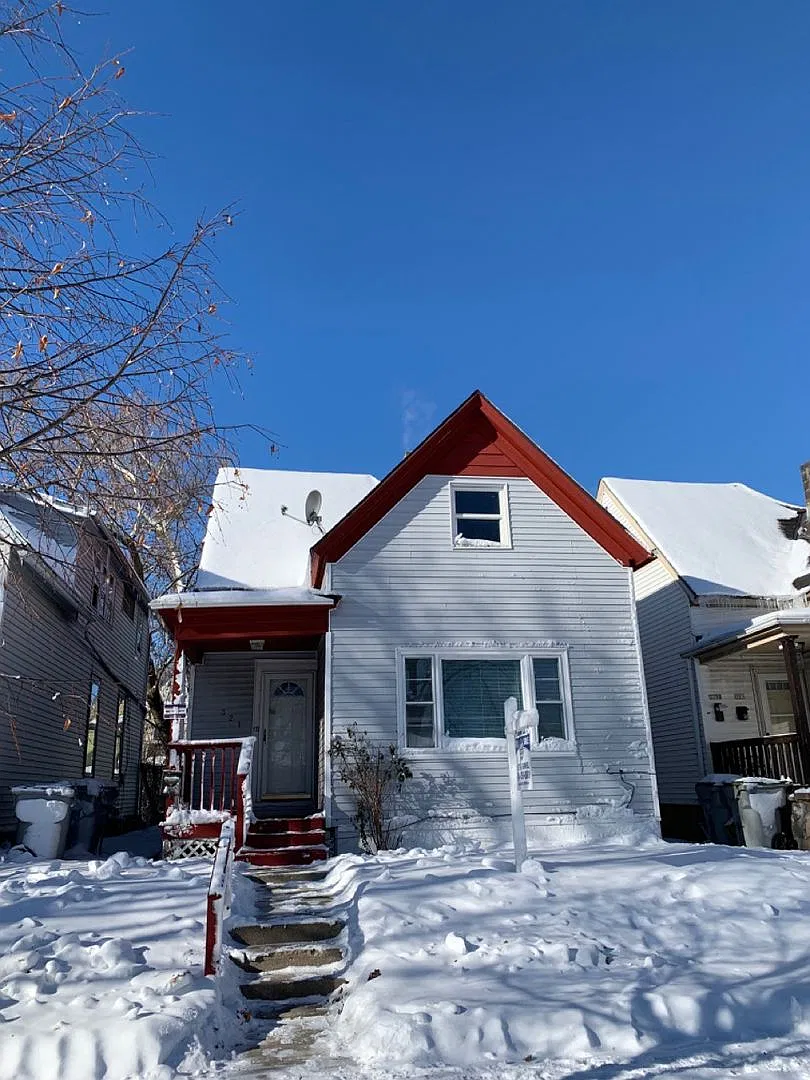 3 bedroom single family home — Photo 3