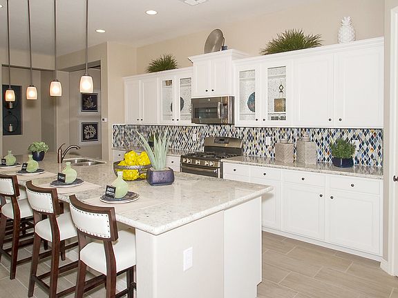 Elegant kitchen for entertaining