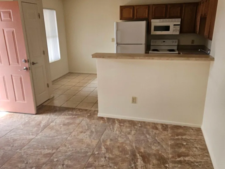2300 Stern Dr #208 — Photo 1