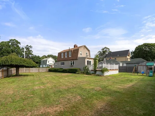26 Oakwood Rd, Quincy, MA 02169