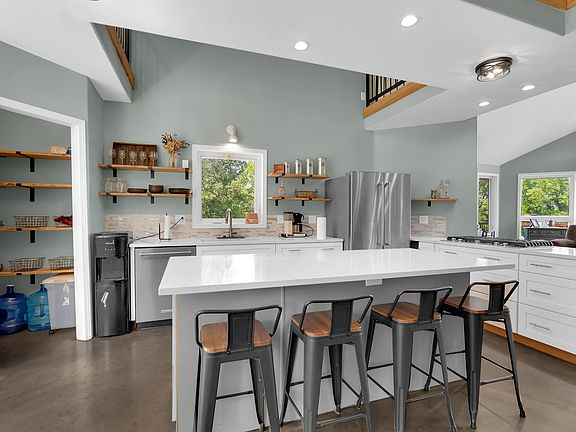 21st image of 232 Covenant Ln