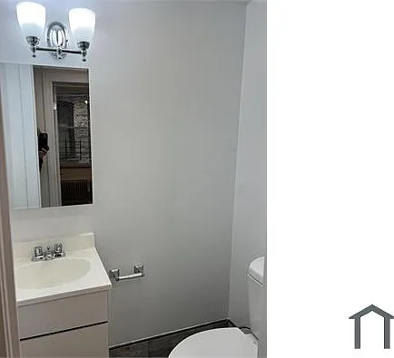4 bed, 900 sqft, $3,879 — Photo 4