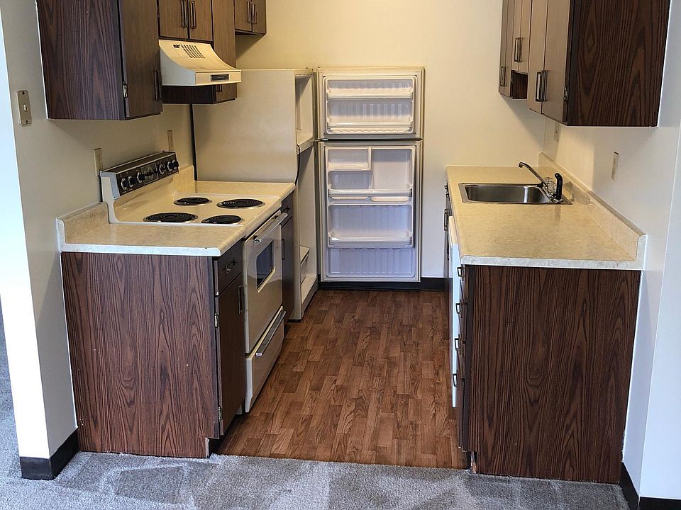 1st image of 1502 Villa Dr APT B