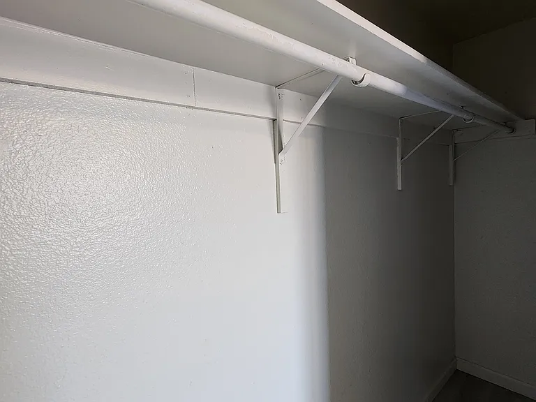 143 S Doran #202 — Photo 12
