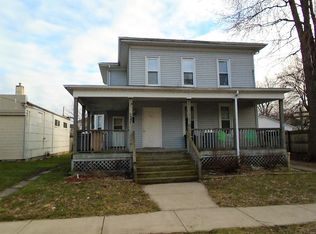 911 45th St, Kenosha, WI 53140