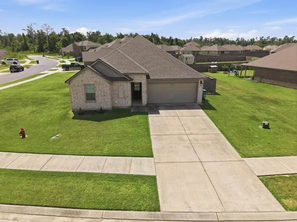 860 Coulee Bend Blvd, Lake Charles, LA 70611