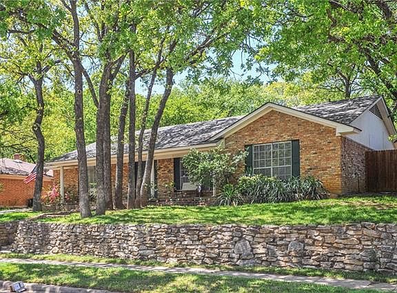 4th image of 1818 Mossy Oak St