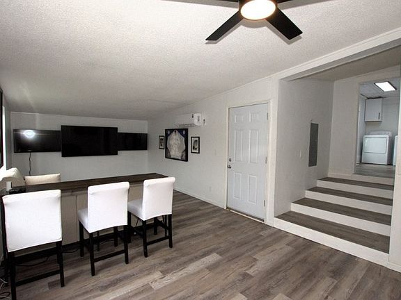 5th image of 302 S McKinley Ave