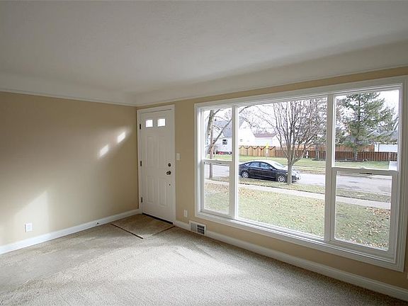 4th image of 16518 Shelby Dr