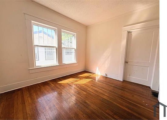 3rd image of 4232 Terrace S