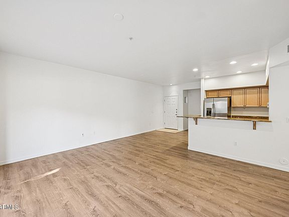 4th image of 20660 N 40TH Street #1059