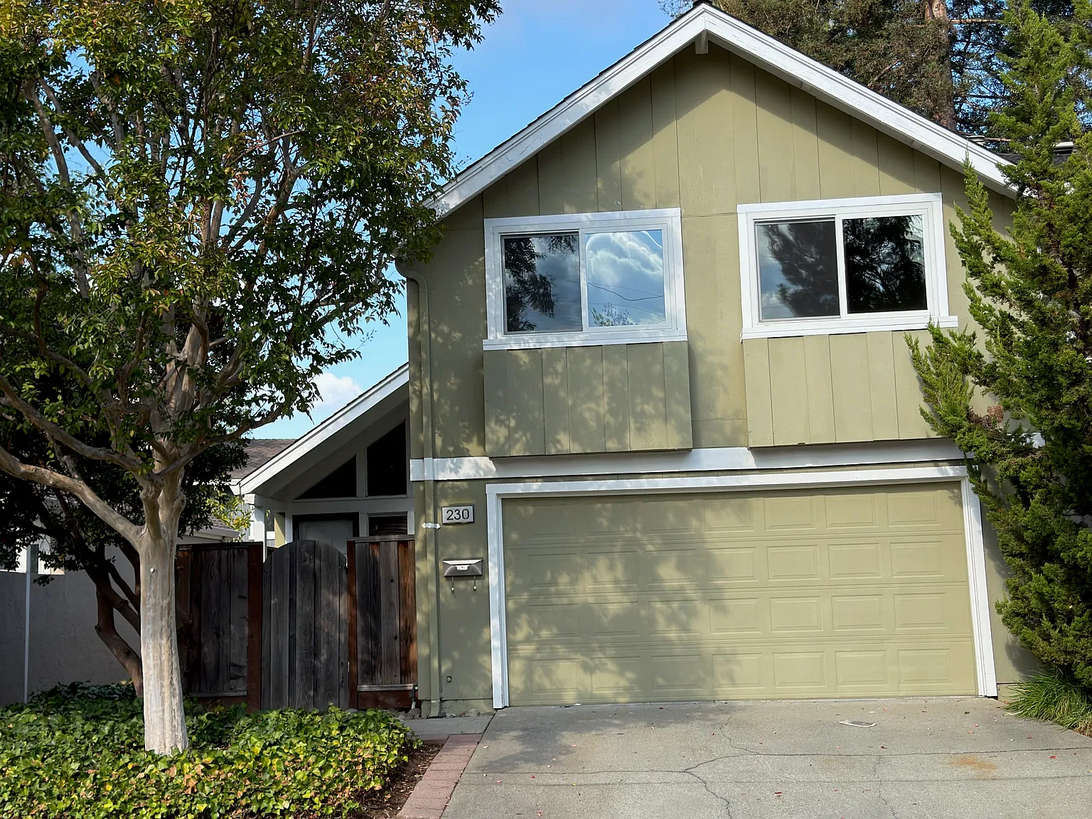 3 bed, 2.5 bath, 1545 sqft, $6,100 — Photo 1