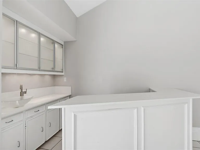 17015 Graystone Dr — Photo 6