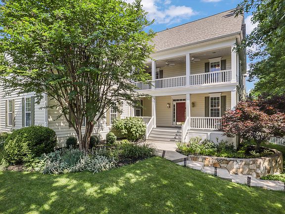 3rd image of 20323 Bowfonds St