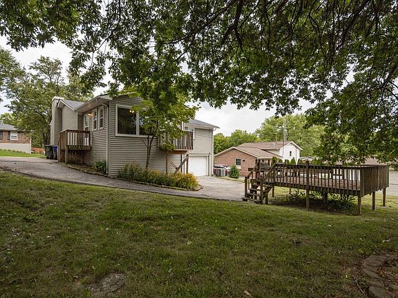 3rd image of 1132 Greentree Ct