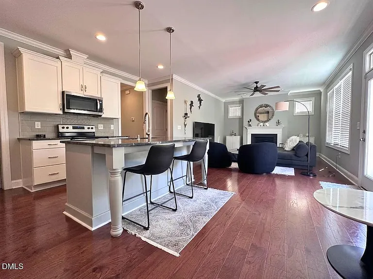 28 Grandwood Cir — Photo 2