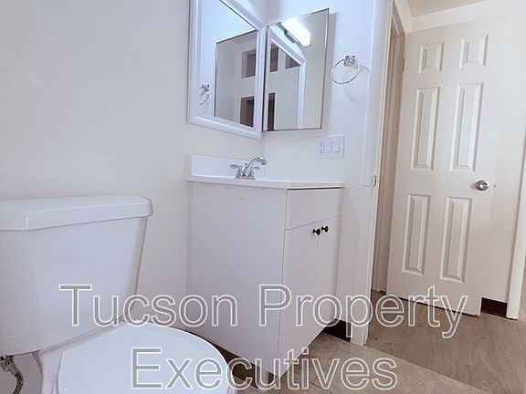 5th image of 2411 S 6th Ave APT 16