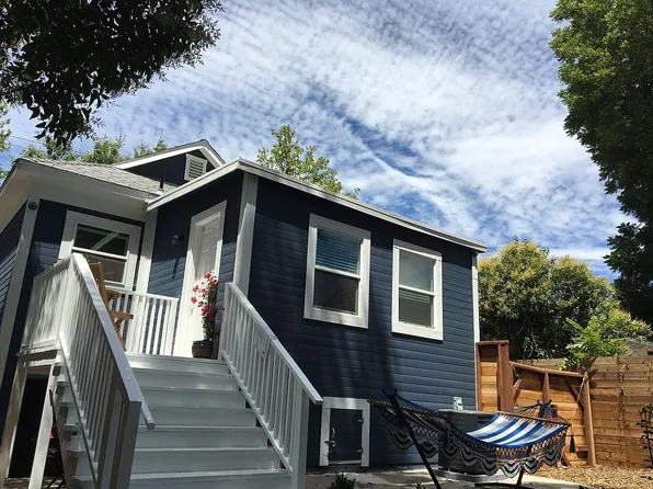 2975 42nd St, Sacramento, CA 95817