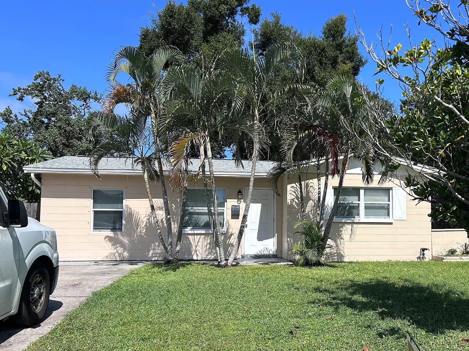 3 bed, 1224 sqft, $2,100 — Photo 1