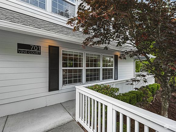 2nd image of 701 Vine Court