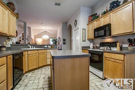 5th image of 1521 Sleepy Hollow Dr