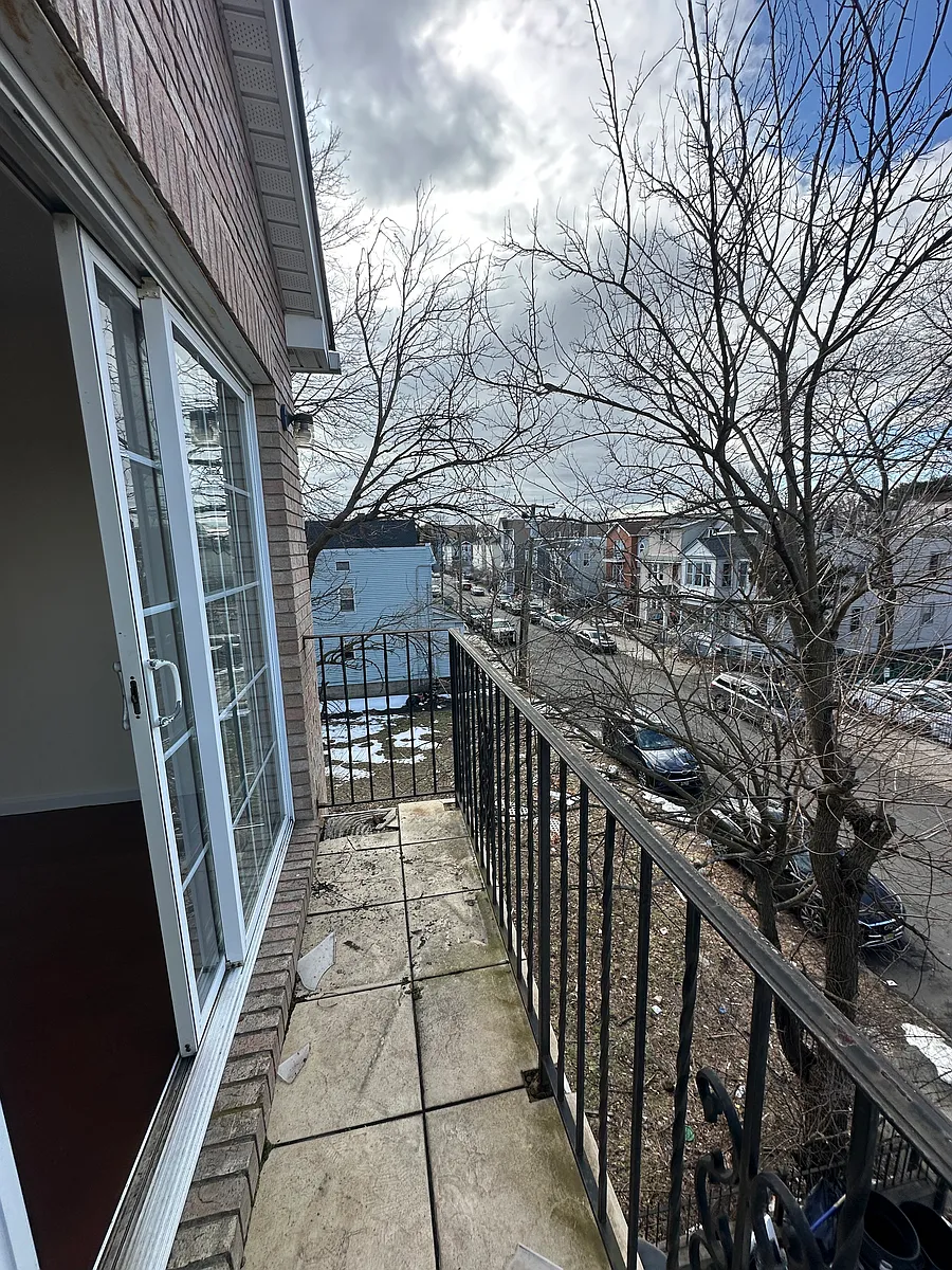 Building Photo - 138 22nd St